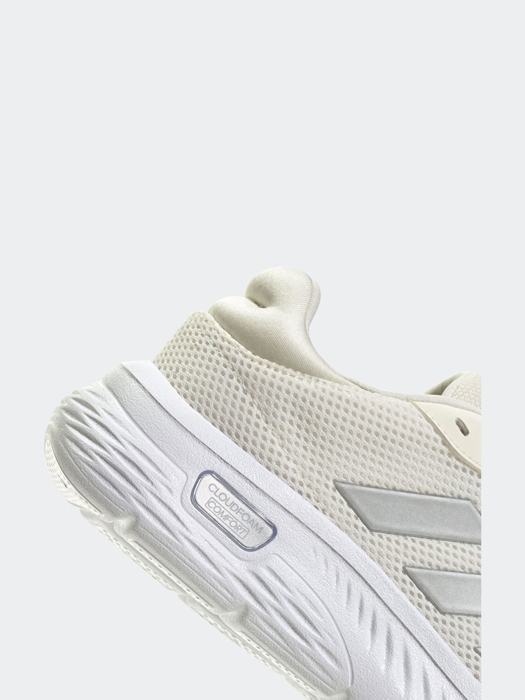 adidas White Cloudfoam Comfy Trainers - Image 4 of 4