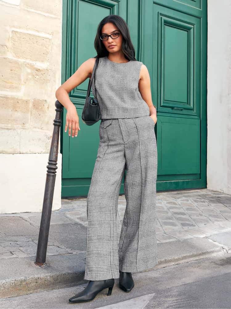 Ro&Zo Black Petite Check Wide Leg Trousers With Wool - Image 1 of 6