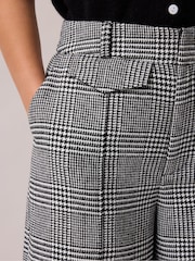 Ro&Zo Black Petite Check Wide Leg Trousers With Wool - Image 5 of 6