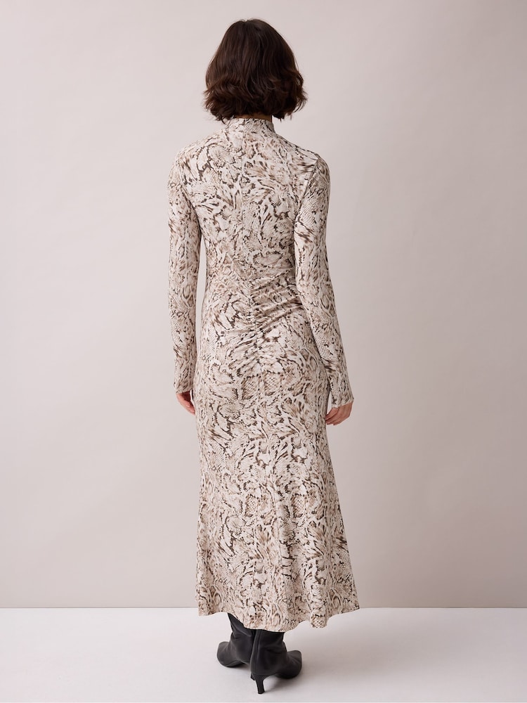 Ro&Zo Snake Print Ruched Front Dress - Imagen 6 de 6