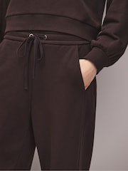 Marrón - Ro&Zo Cotton Blend Barrel Leg Joggers - Imagen 3 de 9