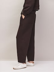Marrón - Ro&Zo Cotton Blend Barrel Leg Joggers - Imagen 6 de 9