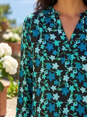 Roman Blue Abstract V-Neck Stretch Top - Image 4 of 4