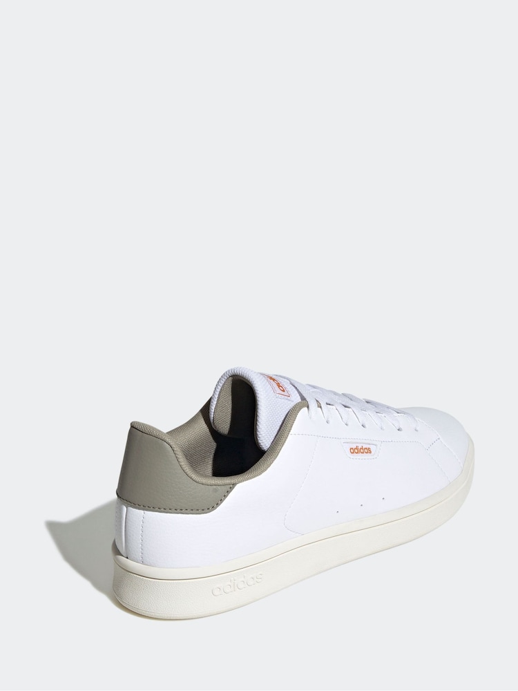 أبيض - حذاء رياضي Urban Court من adidas - Image 4 of 9