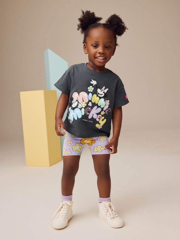 Holzkohle und Flieder - Kurzarm-T-Shirt und Radlershorts im Set mit Mickey und Minnie Mouse aus 100 % Baumwolle (3M.–7J.) - Bild 1 von 11 Holzkohle und Flieder - Kurzarm-T-Shirt und Radlershorts im Set mit Mickey und Minnie Mouse aus 100 % Baumwolle (3M.–7J.) - Bild 1 von 11