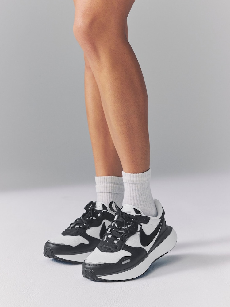 črna/bela - Nike športni copati Phoenix Waffle - Slika 1 iz 8 črna/bela - Nike športni copati Phoenix Waffle - Slika 1 iz 8