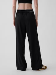 Gap Black Fit Pleated Easy Logo Trousers - Image 2 of 6