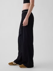 Gap Black Fit Pleated Easy Logo Trousers - Image 3 of 6