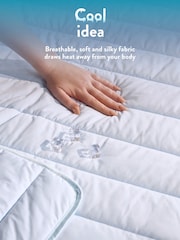 Slumberdown Cool Sleep Ultracool Nylon Summer Duvet - Image 4 of 10
