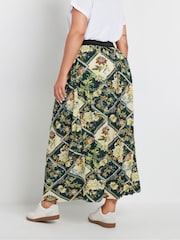 Yours Curve Green Geometric Floral Pleated Skirt - Image 4 of 6