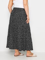 Yours Curve Black Light Structured Tiered Skirt - Image 4 of 5