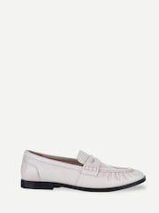 Naturlig - Off The Hook Sienna Loafers i äkta läder med ruched detalj - Bild 1 av 6