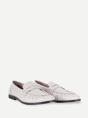 Naturlig - Off The Hook Sienna Loafers i äkta läder med ruched detalj - Bild 2 av 6
