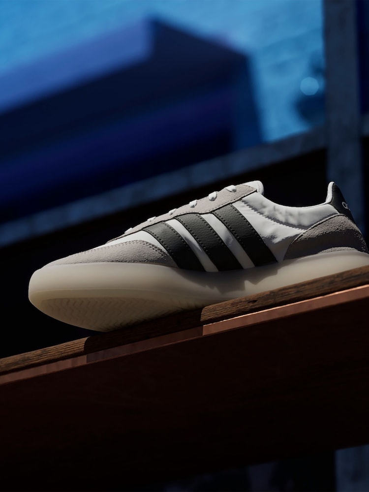 adidas White Barreda Decode Trainers - Image 5 of 17