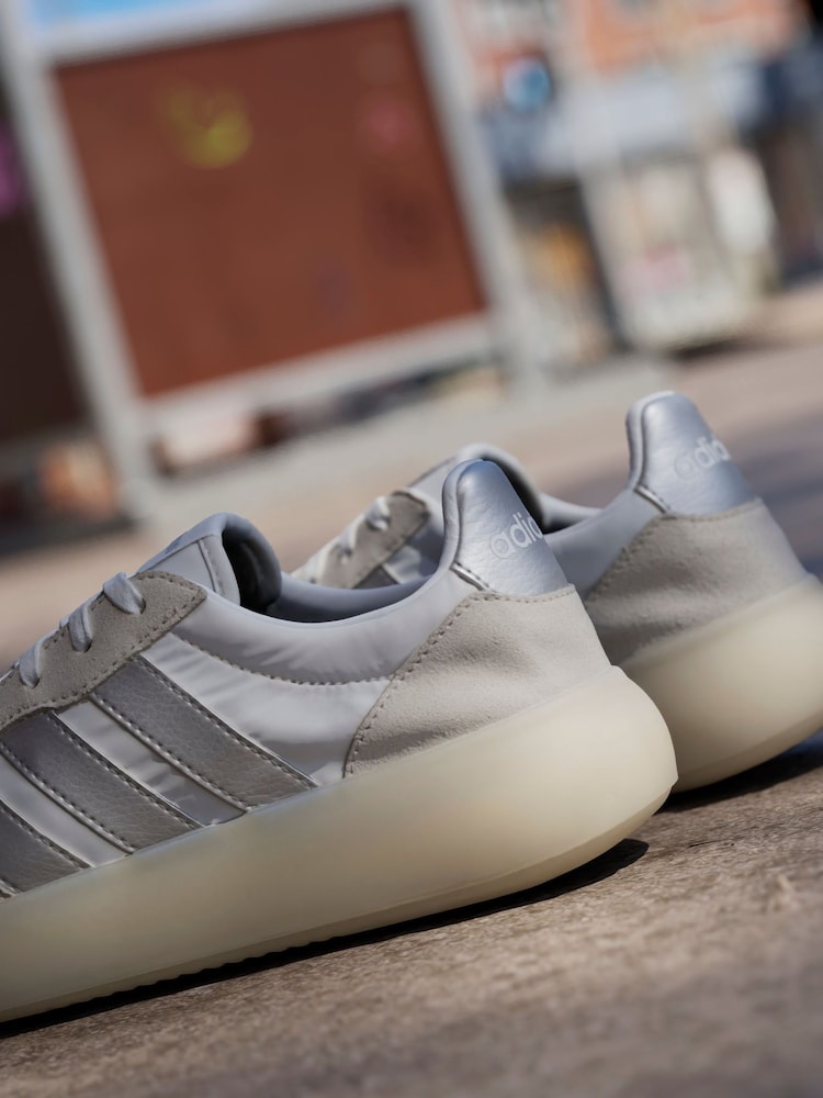 adidas White Barreda Decode Trainers - Image 9 of 16