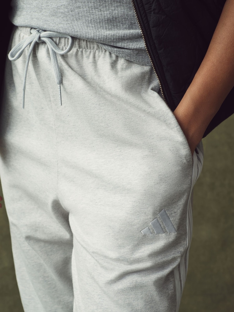 Gris - Pantalones de chándal con 3 rayas de adidas - Imagen 3 de 3 Gris - Pantalones de chándal con 3 rayas de adidas - Imagen 3 de 3