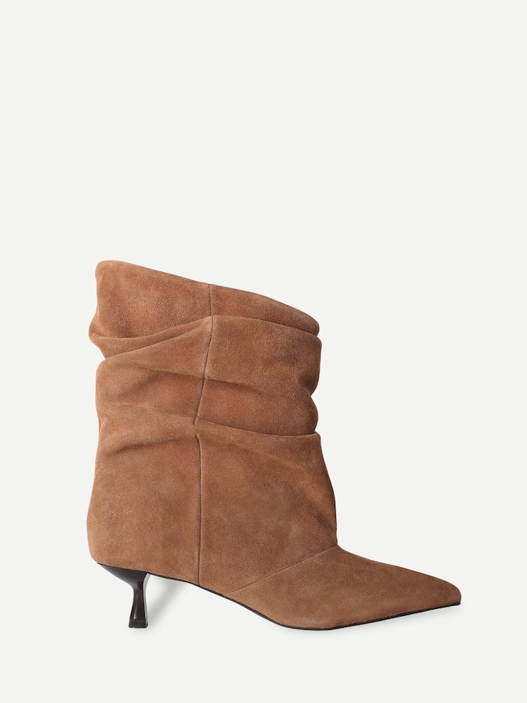 Off The Hook Lottie Suede Slouchy Pointed Toe Kitten Heel Ankle Boots - Slika 2 od 6 Off The Hook Lottie Suede Slouchy Pointed Toe Kitten Heel Ankle Boots - Slika 2 od 6