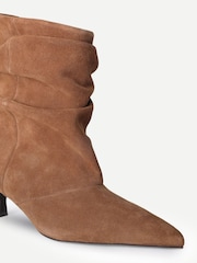 Off The Hook Lottie Suede Slouchy Pointed Toe Kitten Heel Ankle Boots - Slika 5 od 6