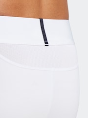 Белый - короткие колготки adidas Techfit - Изображение 5 из 5