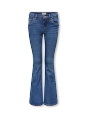 Pantalón vaquero acampanados de talle bajo de ONLY KIDS con detalle de bolsillo trasero y elásticos. - Imagen 3 de 5