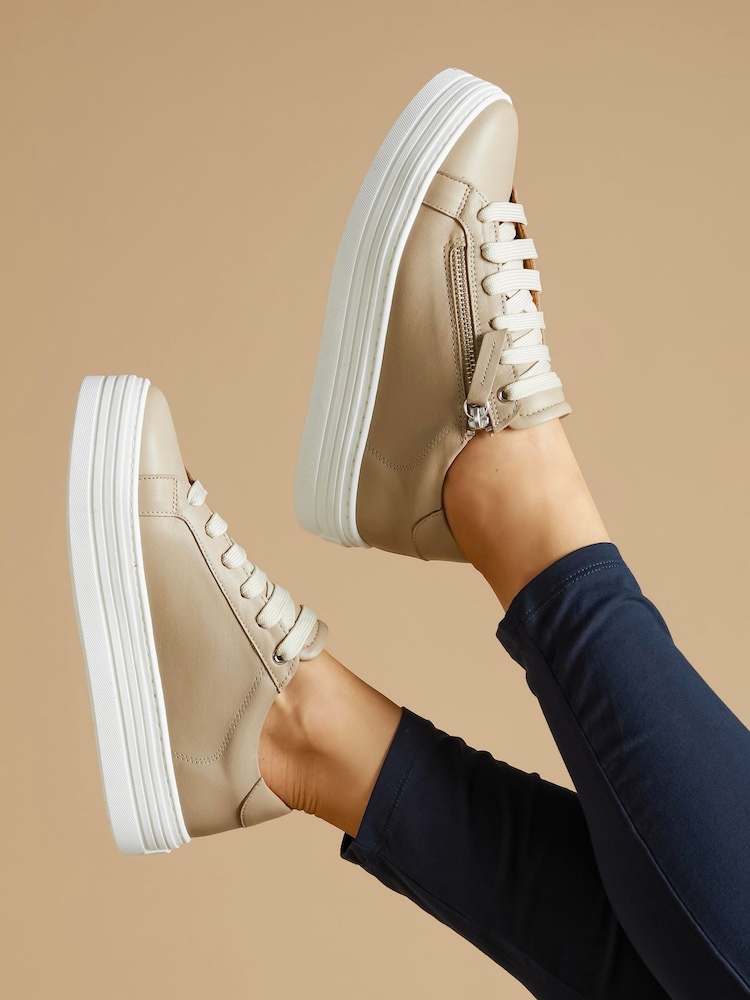 Песочный - Кожаные кроссовки на платформе Jones Bootmaker Amaliada - Image 1 of 6