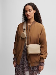 Natur - BOSS Detachable-Pouch Crossbody Bag In Faux Leather - Bild 1 von 4
