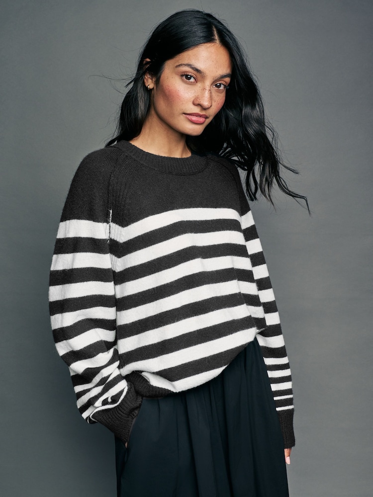 Black White Stripe - Image 2 of 8