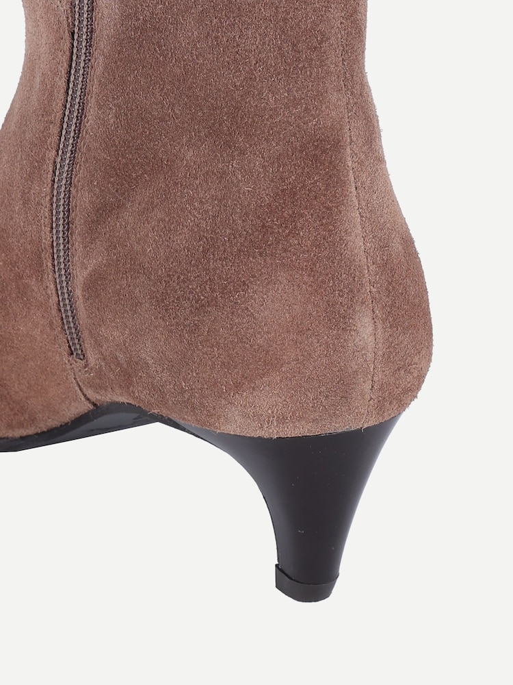 Hellbraun - Off The Hook Pheonix Suede Kitten Heel Ankle Boots - Bild 6 von 6