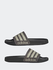 بني - شبشب رياضي Adilette Shower من adidas - صورة 5 من 9