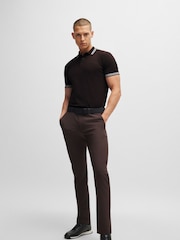 بني - BOSS Regular Fit Paddy Tipped Collar 100% Cotton Polo Shirt - صورة 2 من 5