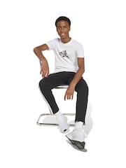 أبيض - تيشرت مزيَّن برسمة جرافيك قطن 100% من adidas - صورة 3 من 6