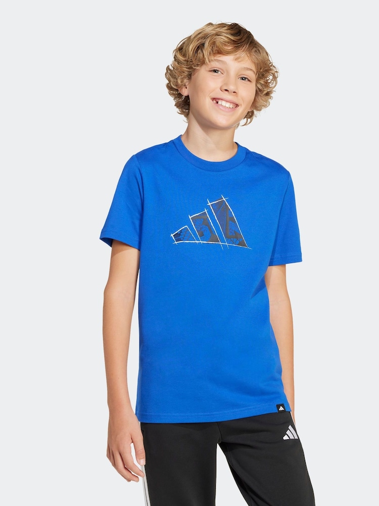 أزرق - تيشرت مزيَّن برسمة جرافيك قطن 100% من adidas - صورة 1 من 8