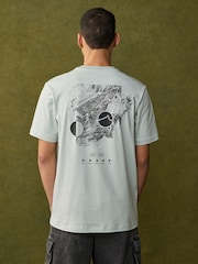 Grau - adidas City Escape Space Graphic 100% Cotton T-Shirt - Bild 2 von 10