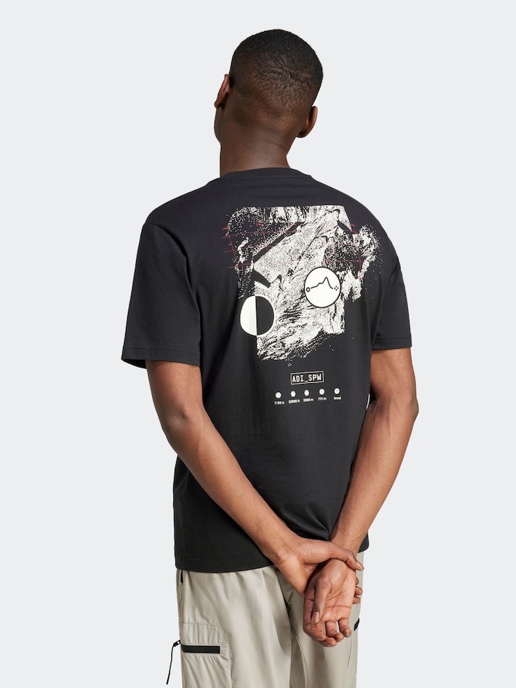 Schwarz - adidas City Escape Space Graphic 100% Cotton T-Shirt - Bild 2 von 7