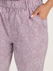 Violett mit Paisley-Muster - Yours Curve Cropped-Hose aus kühlender Baumwolle - Bild 4 von 4