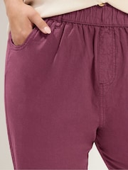 Lila - Yours Curve Cropped-Hose aus kühlender Baumwolle - Bild 4 von 5