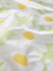 2 Pack Green Floral Daisy Reversible Duvet Cover and Pillowcase Set - Image 6 of 9