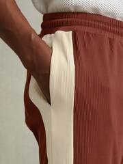Reiss Rust Red/ Off White Pico Colourblock Plisse Drawstring Shorts - Image 3 of 5
