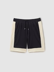 Reiss Off White/Navy Pico Colourblock Plisse Drawstring Shorts - Image 2 of 5