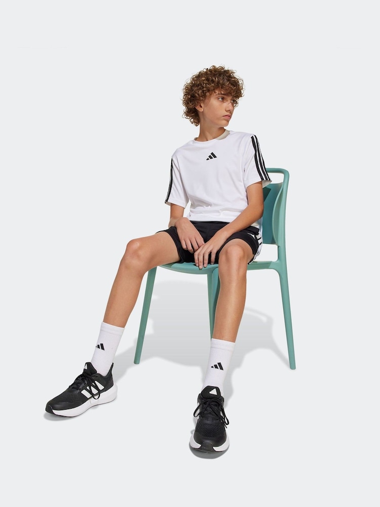 לבן - adidas Essentials 3 Stripes Training T-Shirt - Image 3 of 6