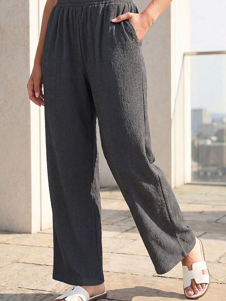Roman Crinkle Textured Stretch Trousers - Immagine 2 di 4 Roman Crinkle Textured Stretch Trousers - Immagine 2 di 4