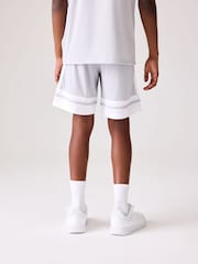 Blanco grisáceo - Pantalones cortos Squadra 25 de adidas - Imagen 2 de 5