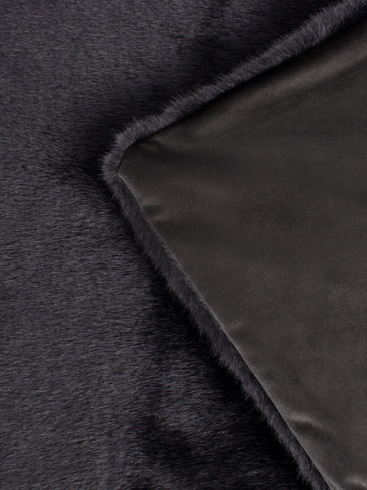 Paoletti Jet Stanza Faux Fur Throw - Image 3 of 3