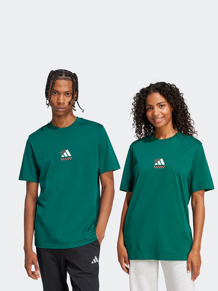 Grün - adidas Lounge Pizza 100% Cotton Graphic T-Shirt - Bild 1 von 6