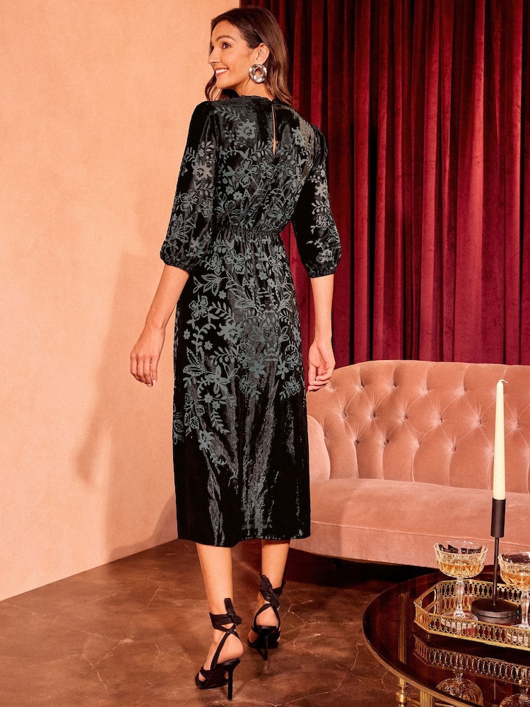 Love & Roses Black Velvet Burnout Puff Sleeve Midi Dress - Image 4 of 4