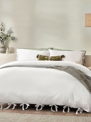 Yard Warm White Mallow Bowtie 100% Cotton Duvet Cover Set - Image 1 of 4