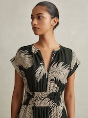 Reiss Khaki Colby Tropical Print Elasticated Waist Midi Dress - Image 3 of 5