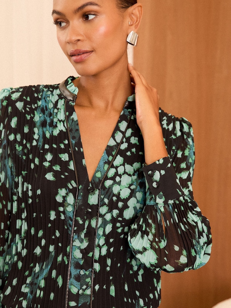 Love & Roses Green Animal Petite Pleated PU Trim Long Sleeve Blouse - Image 2 of 4