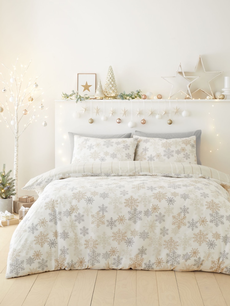 Fusion Natural Baubles Easycare Christmas Duvet Cover Set - Image 4 of 4