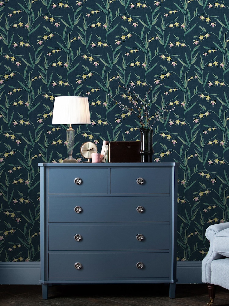 Laura Ashley Midnight Seaspray Fulwell Fuscia 10M Wallpaper - Image 1 of 4